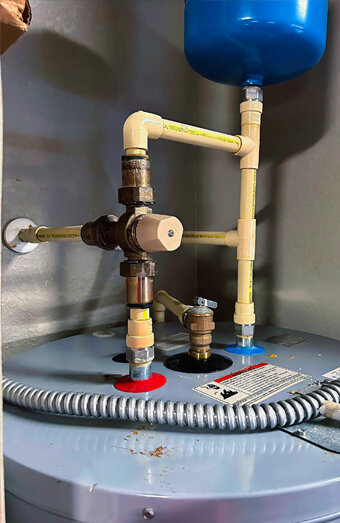https://duncraighotwater.com.au/uploads/2025/06/gas-hot-water-system-35892.jpg