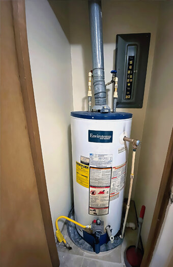 https://duncraighotwater.com.au/uploads/2025/06/gas-hot-water-system-40702.jpg