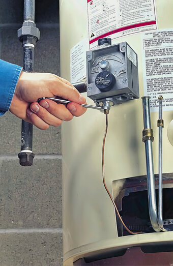 https://duncraighotwater.com.au/uploads/2025/06/hot-water-servicing-22242.jpg
