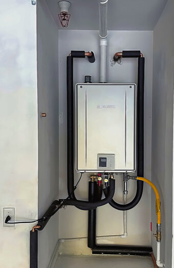 https://duncraighotwater.com.au/uploads/2025/06/thermostatic-water-systems-92621.jpg